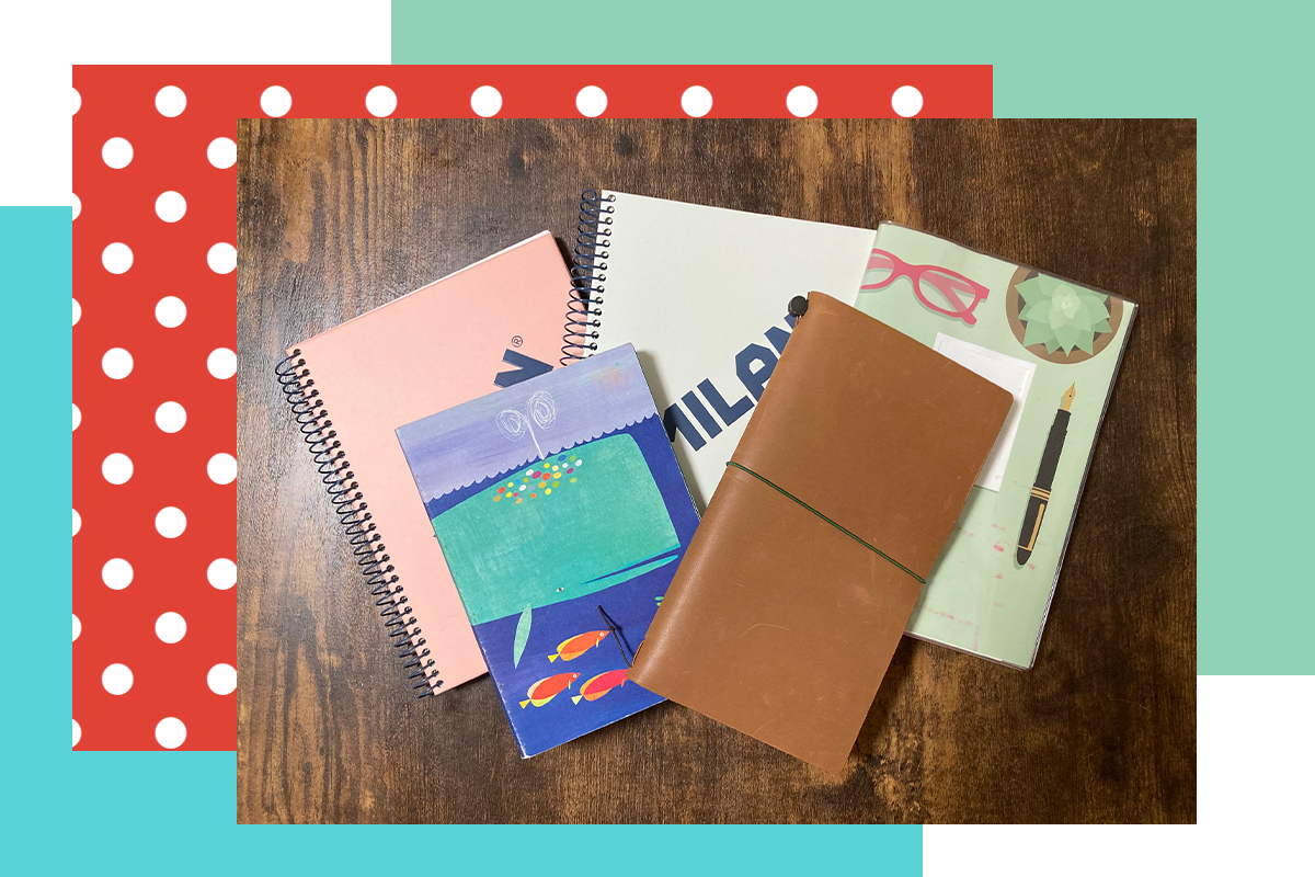 記録をつけているノート達